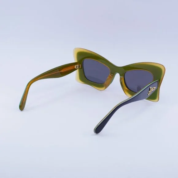 Loewe LW40140U 20A Cat Eye Sunglasses – Black/Orange/Grey Loewe LW40140U 20A Sunglasses Black/Orange Cat Eye Frame  main image 2